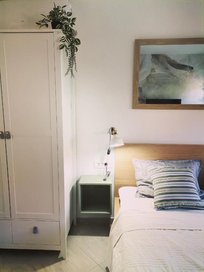 Studio Apartment Monvi พูลา ภายนอก รูปภาพ