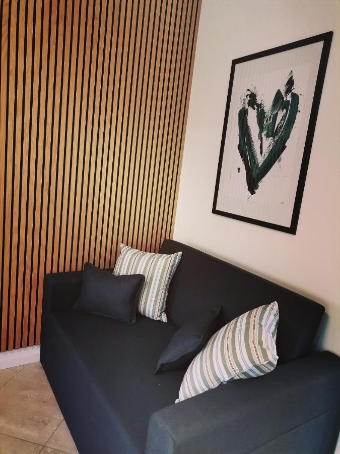 Studio Apartment Monvi พูลา ภายนอก รูปภาพ